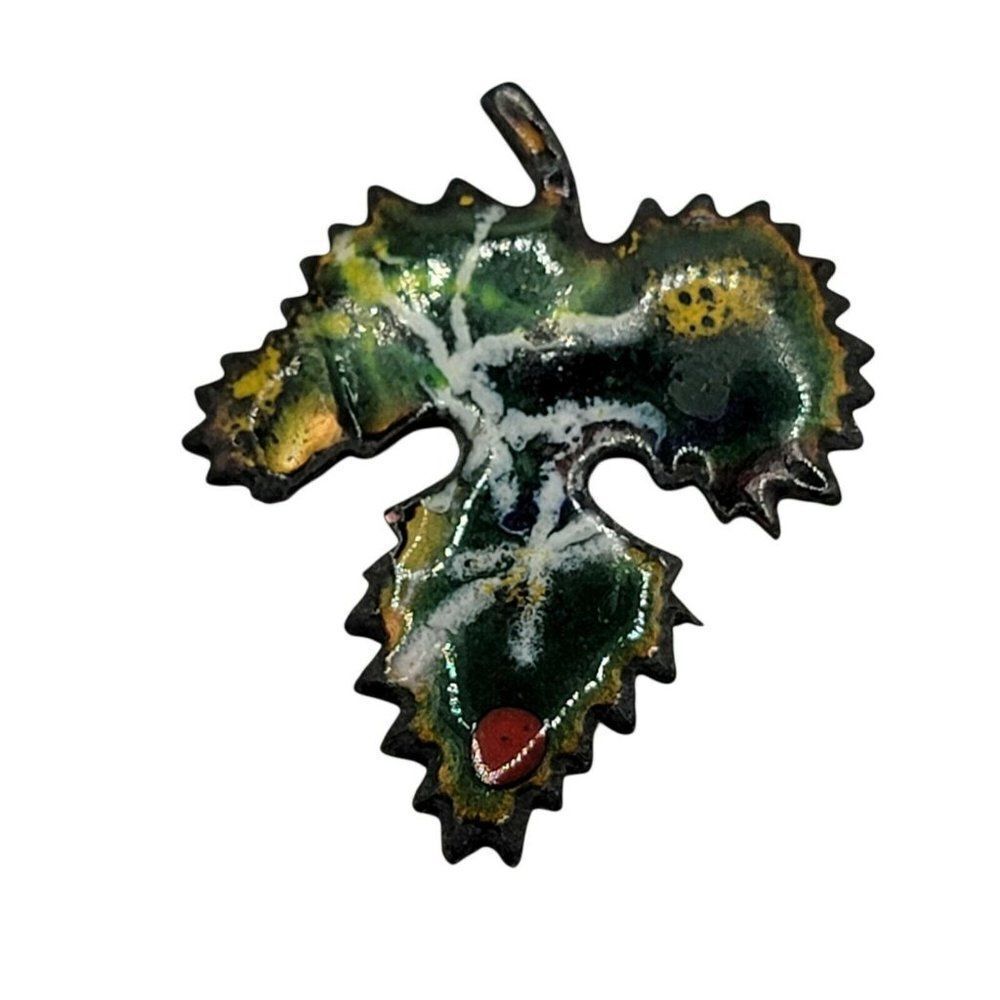 Vintage Autumn Fall Colors Canadian Maple Leaves Enamel Fashion Brooch Pin
